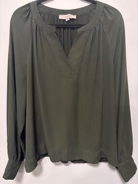 LOFT olive green long-sleeve blouse relaxed split-neck gathering shoulders XL
